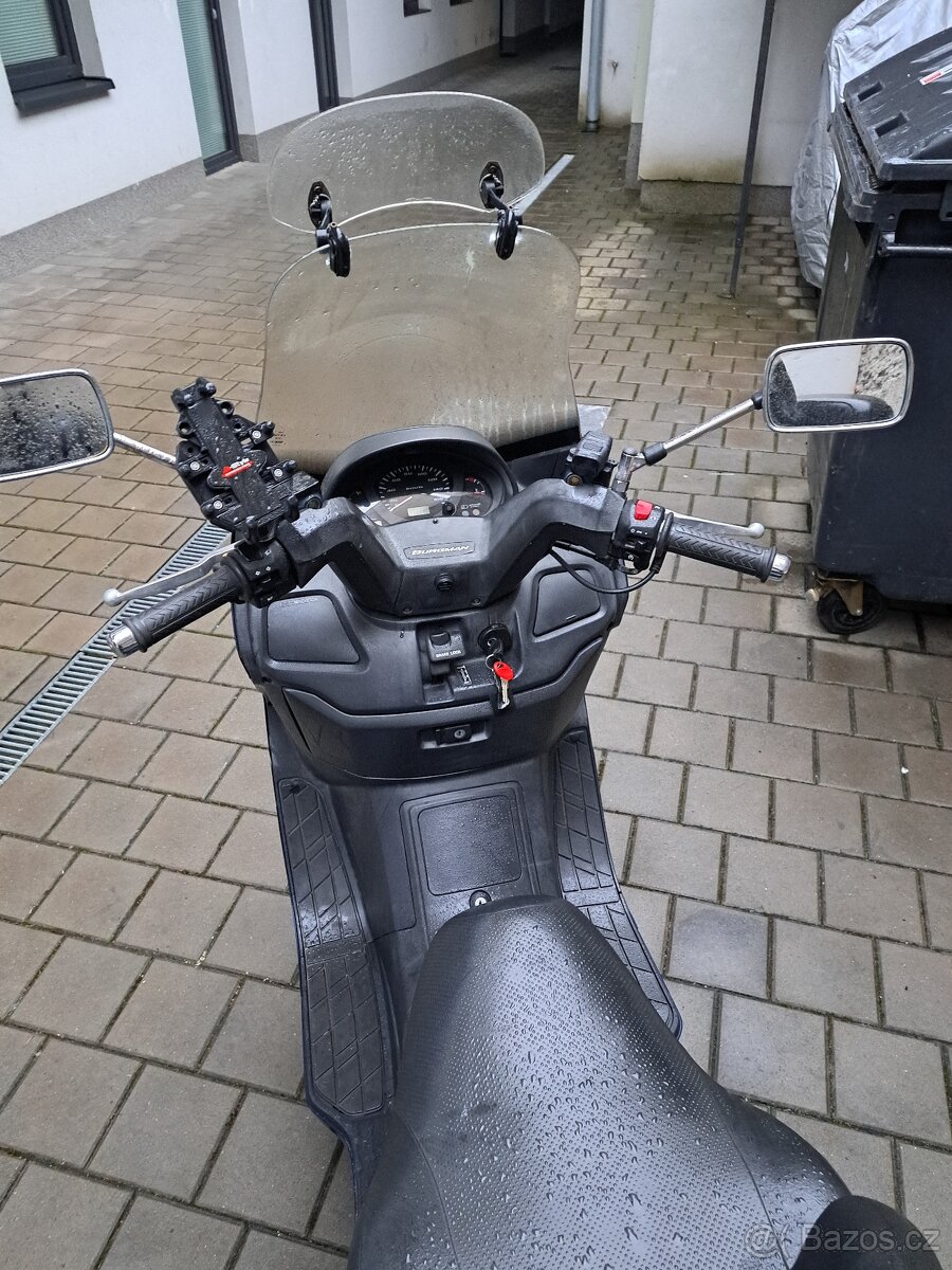 Suzuki Burgman 400 - 6