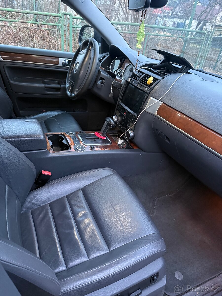 Volkswagen Touareg 1 - 6