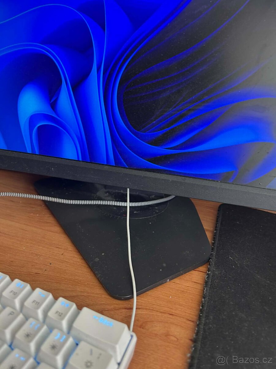 Dvojice monitorů - 6