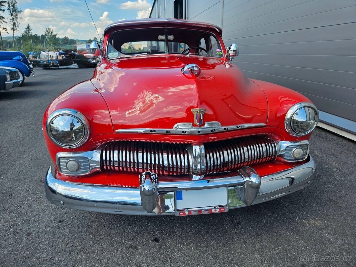 1950 Mercury Eight Sport Sedan - 6