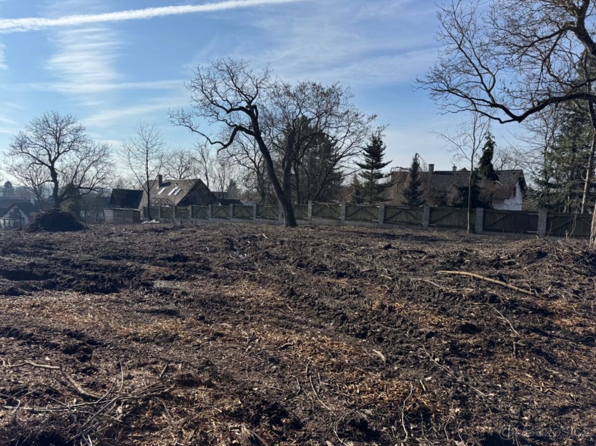 Prodej 5 stavebních pozemků - 5266m2 - 6