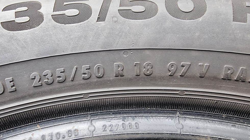 Letní pneu 235/50/18 Continental - 6