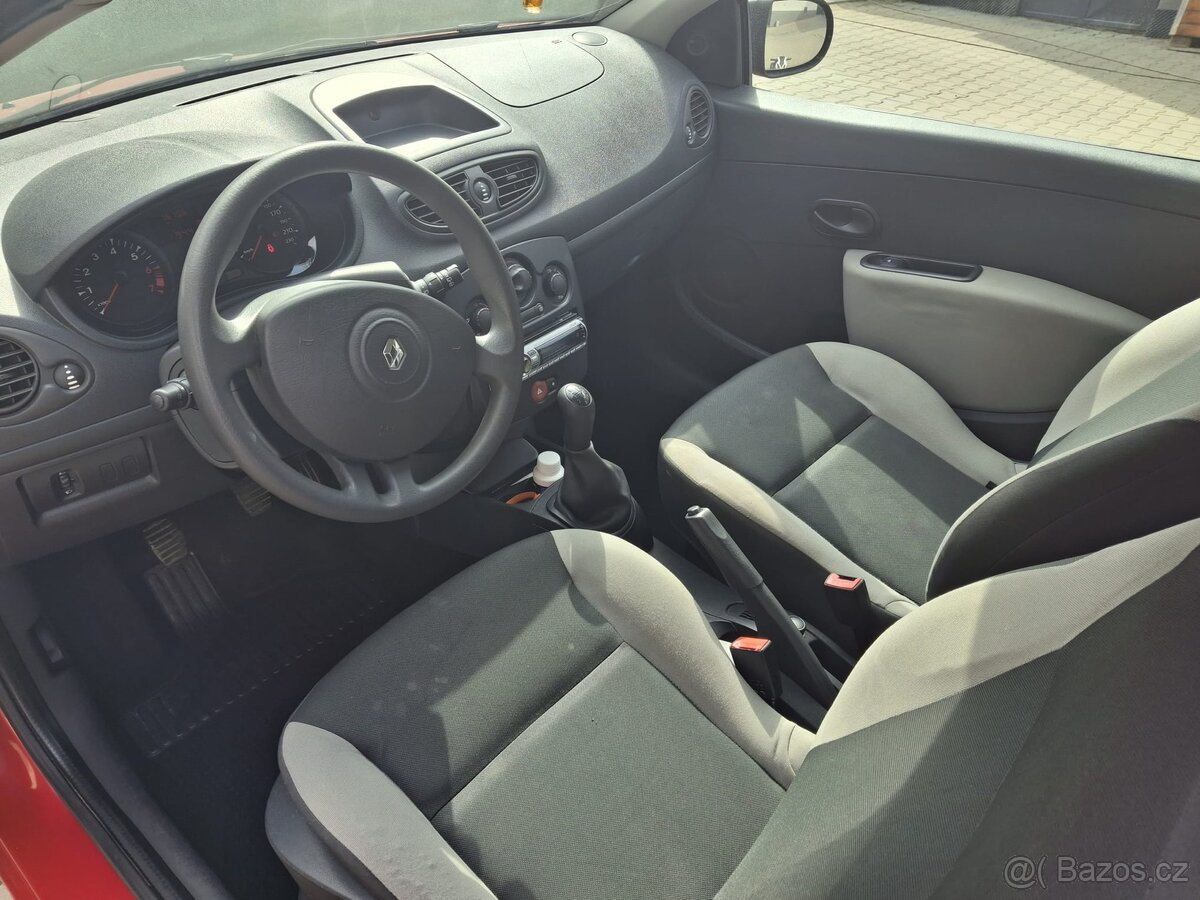 Renault Clio - 6