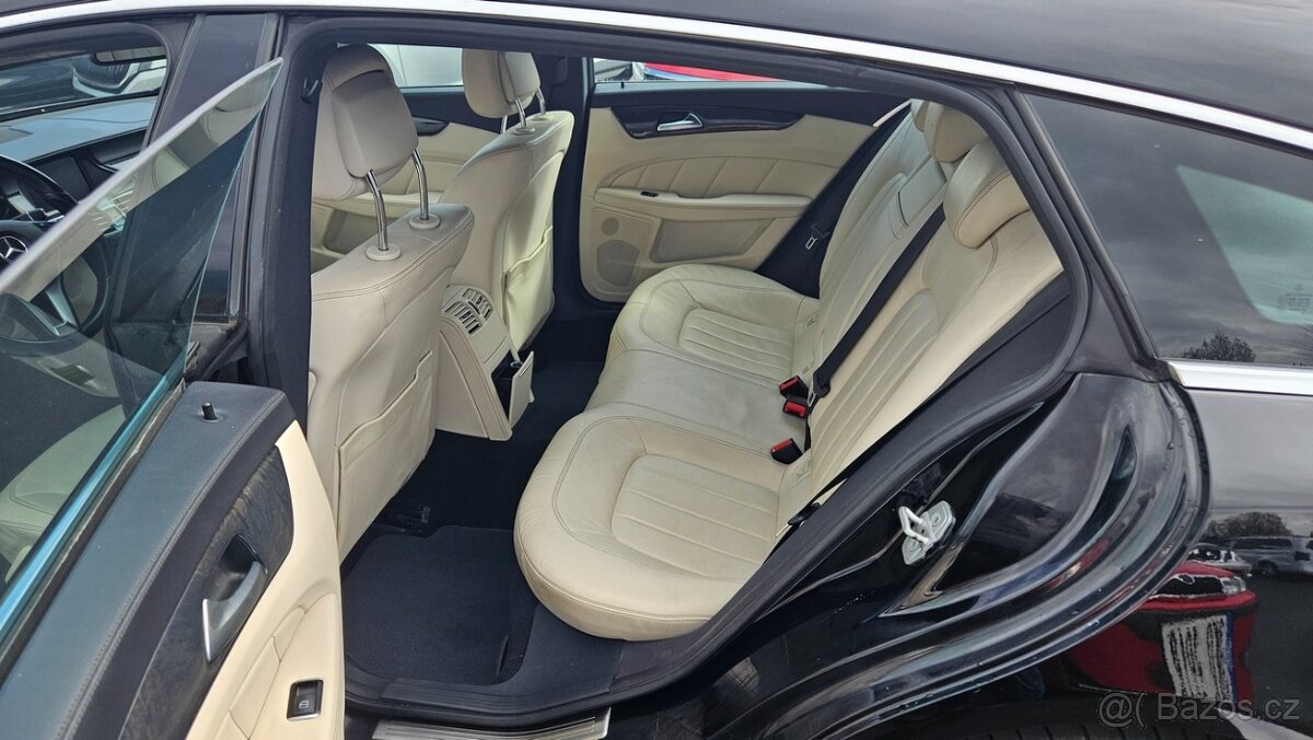 Mercedes-Benz CLS 350 CDi 4Matic Shooting Brake - 6