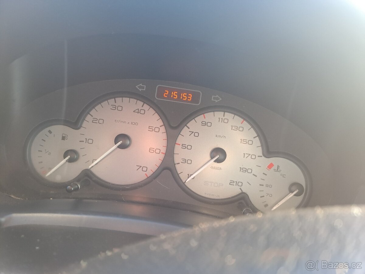 Prodám Citroen Berlingo, rok 2008 - 6