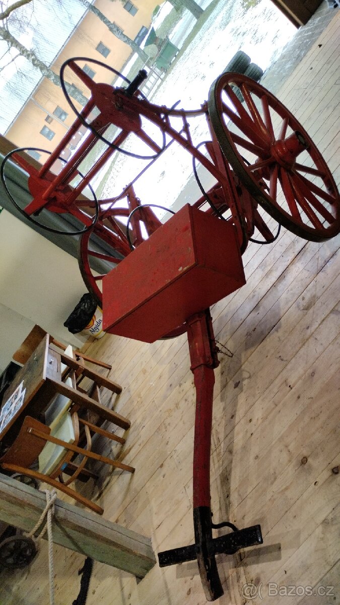 Hasičský hadicový naviják - 6