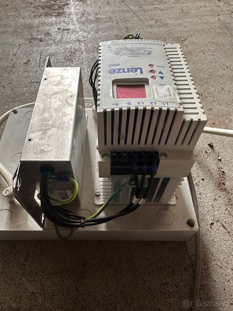 Frekvenční měnič Lenze 5,5Kw - 6