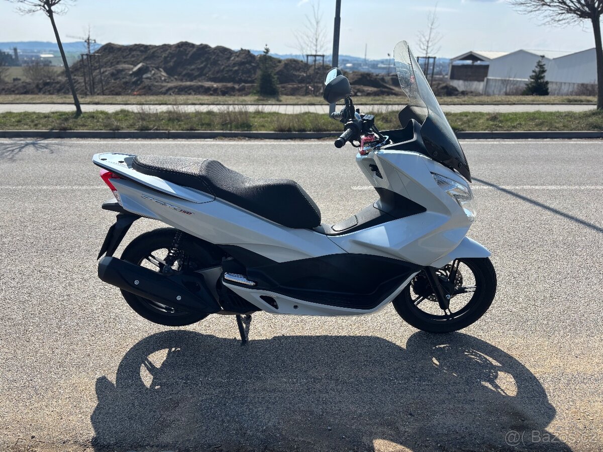 Prodám Honda PCX 150, r.v. 2016 - 6