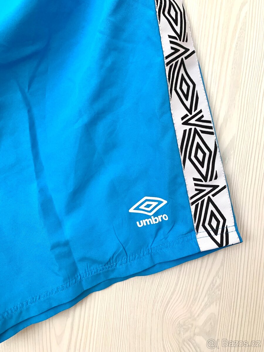 Delší plavky kratasy Umbro Sportisimo Vel. M - 6