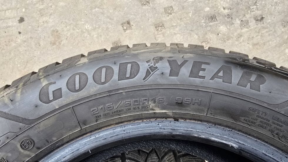 Zimní pneu 215/60/16 Good Year - 6