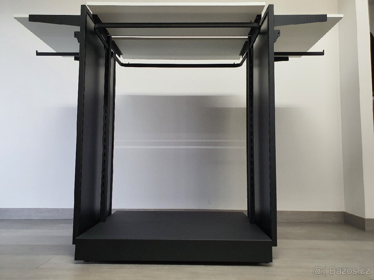 Prostorový víceúčelový stojan na textil pro prodejny/obchody - 6