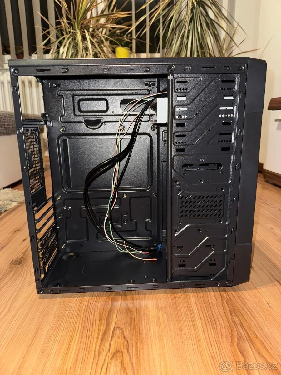 PC skříň / case Spire Supreme 1614 – jako nová, ATX / mATX - 6