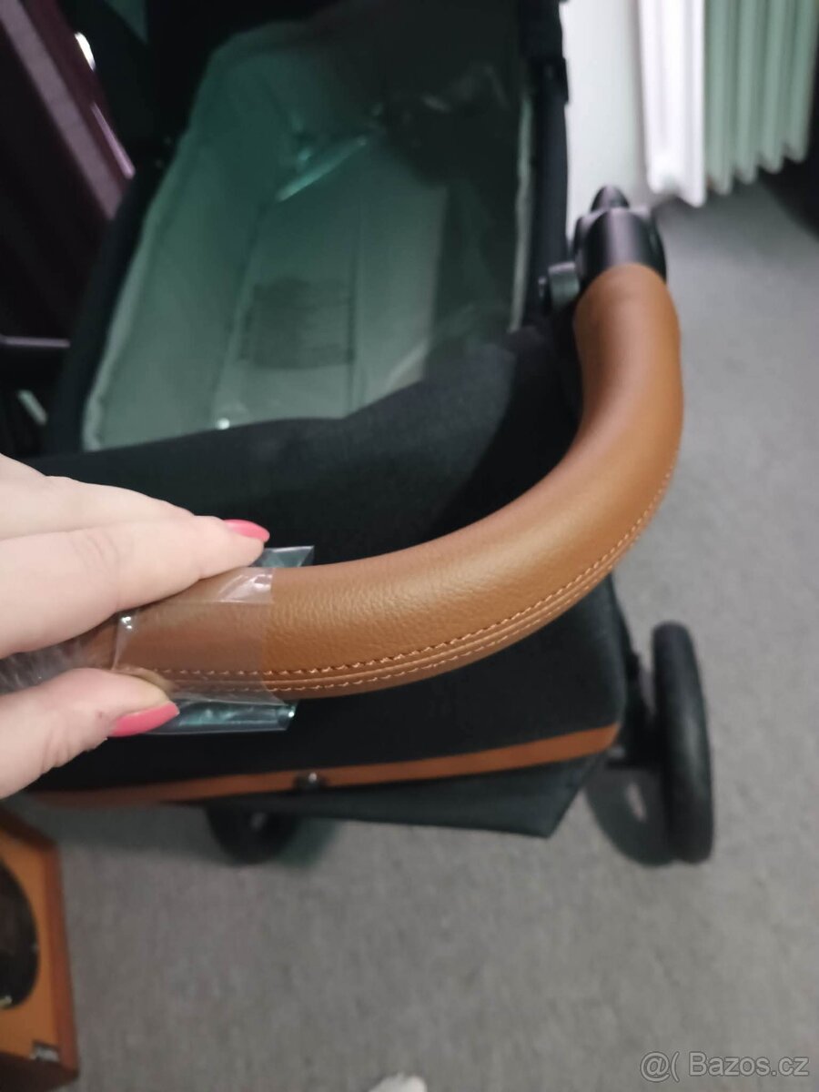 Kombinovaný kočárek Roan Bloom - 6