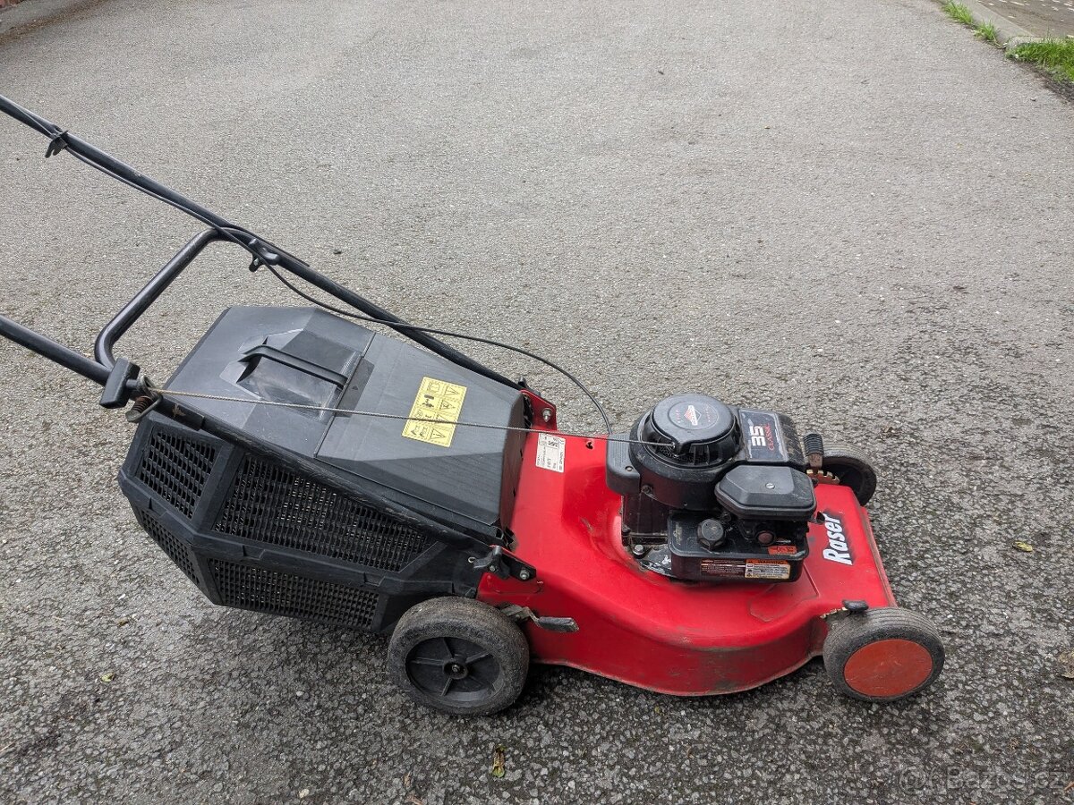Motorová sekačka Raser , s košem, bez pojezdu. - 6