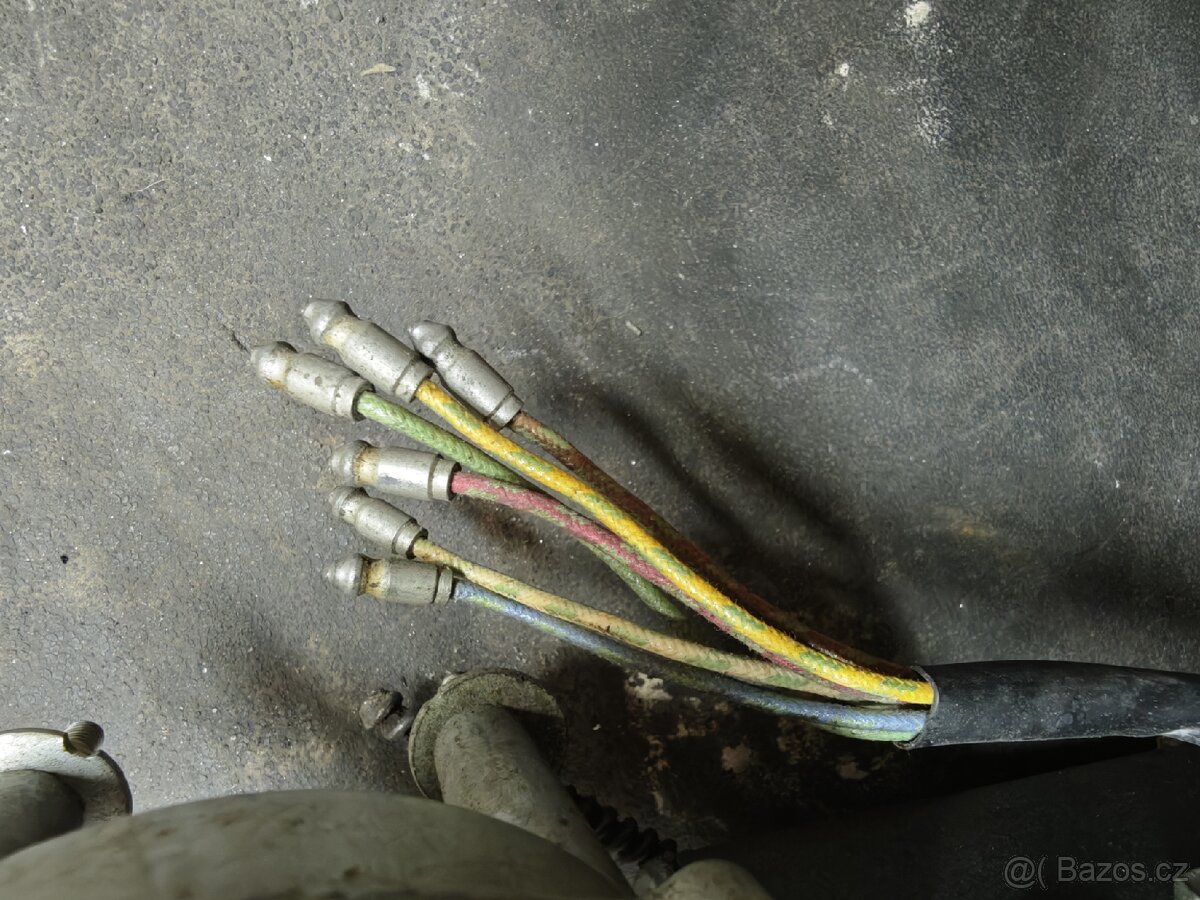 Motorek stěračů na Tatra 603 - 6