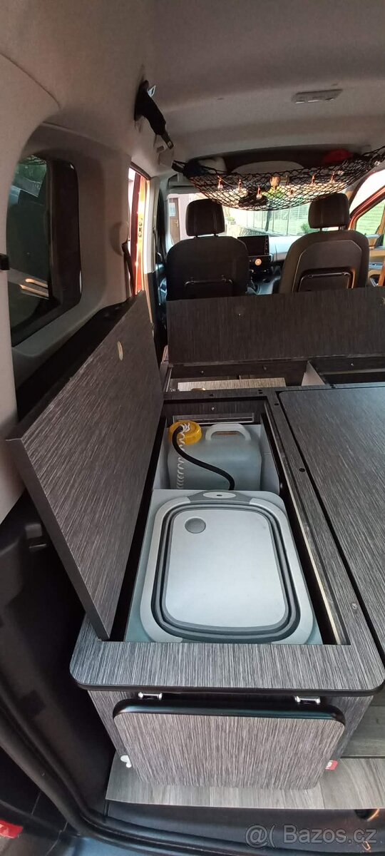 Vestavba do auta - 6