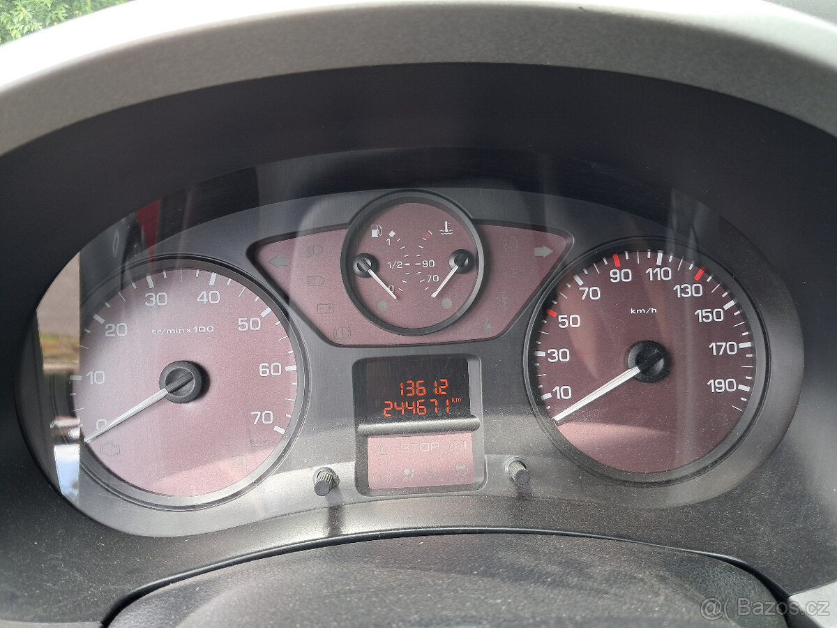 Citroën Berlingo Multispace 1.6 HDi 68 kW, 2011 - 6