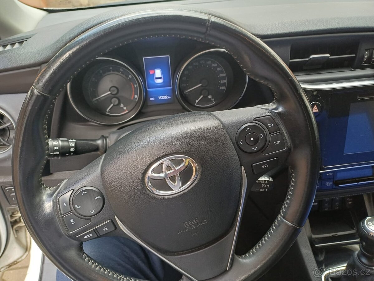 Toyota Auris 1,6 benzin 97KW - 6