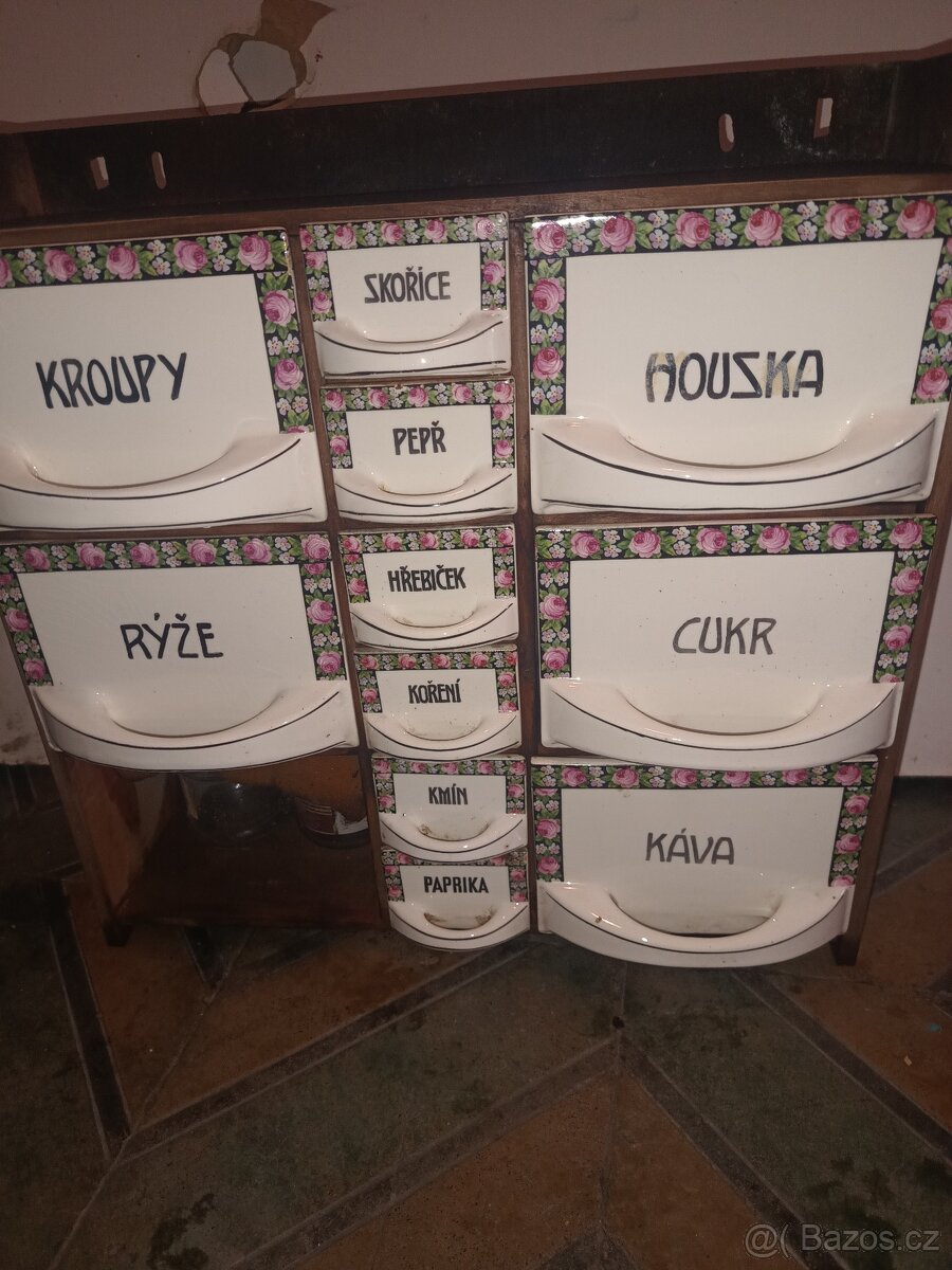 Krásné staré kořenky růžičky D. Urbach - 6