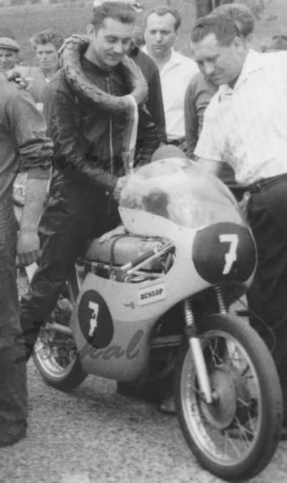 Silniční závodní motocykl Maico 125 - 6