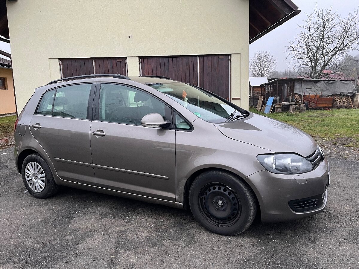 Vw Golf Plus 1.6tdi 77kw 2009 naj 220tis - 6