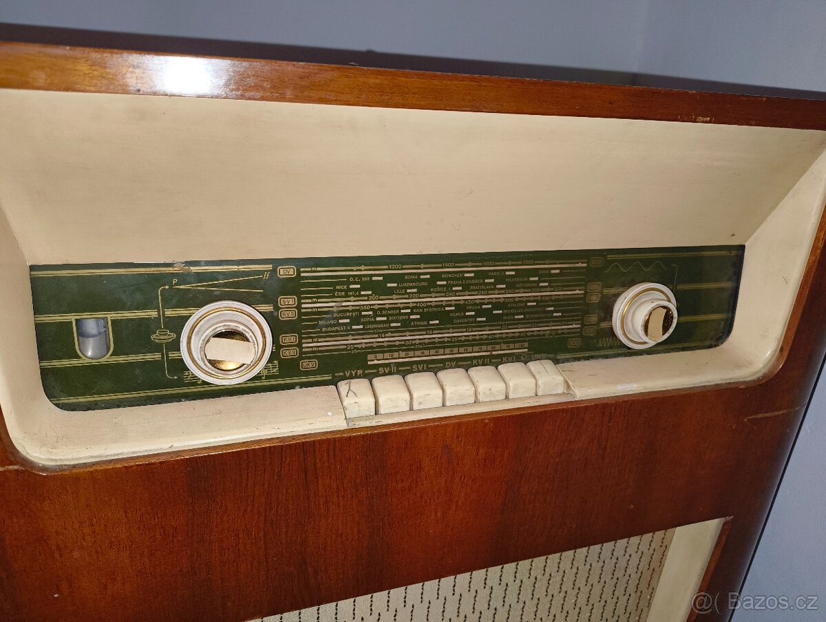Staré rádio gramofon Supraphon model LE61 - 6