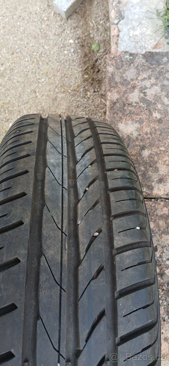 Kola R15 na Kia Rio - 6