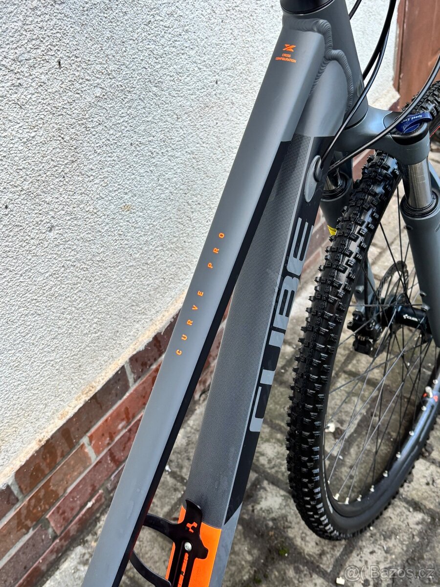 CUBE CROSS CURVE PRO 28” - 6