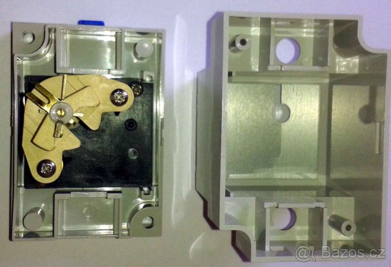 Krabička na měřící přístroj na DIN - 6