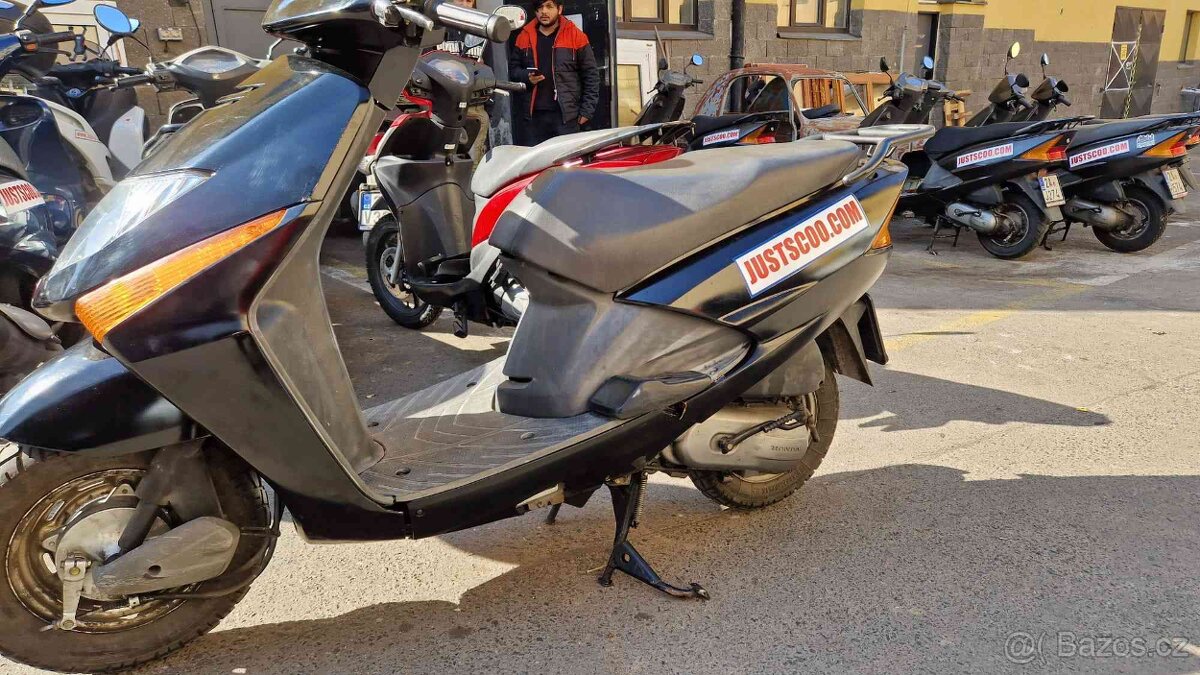 Rozvoz jídla na skútru Honda (Pronájem skútrů) - 6