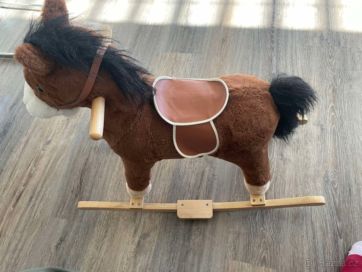 Houpací koník - cválá, řehtá, zpívá, nosnost 45 kg - 6