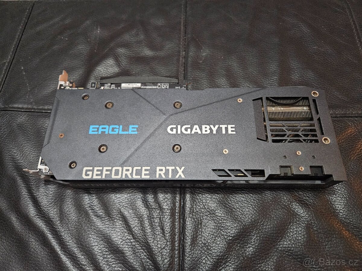 GIGABYTE GeForce RTX 3070 EAGLE 8G - 6