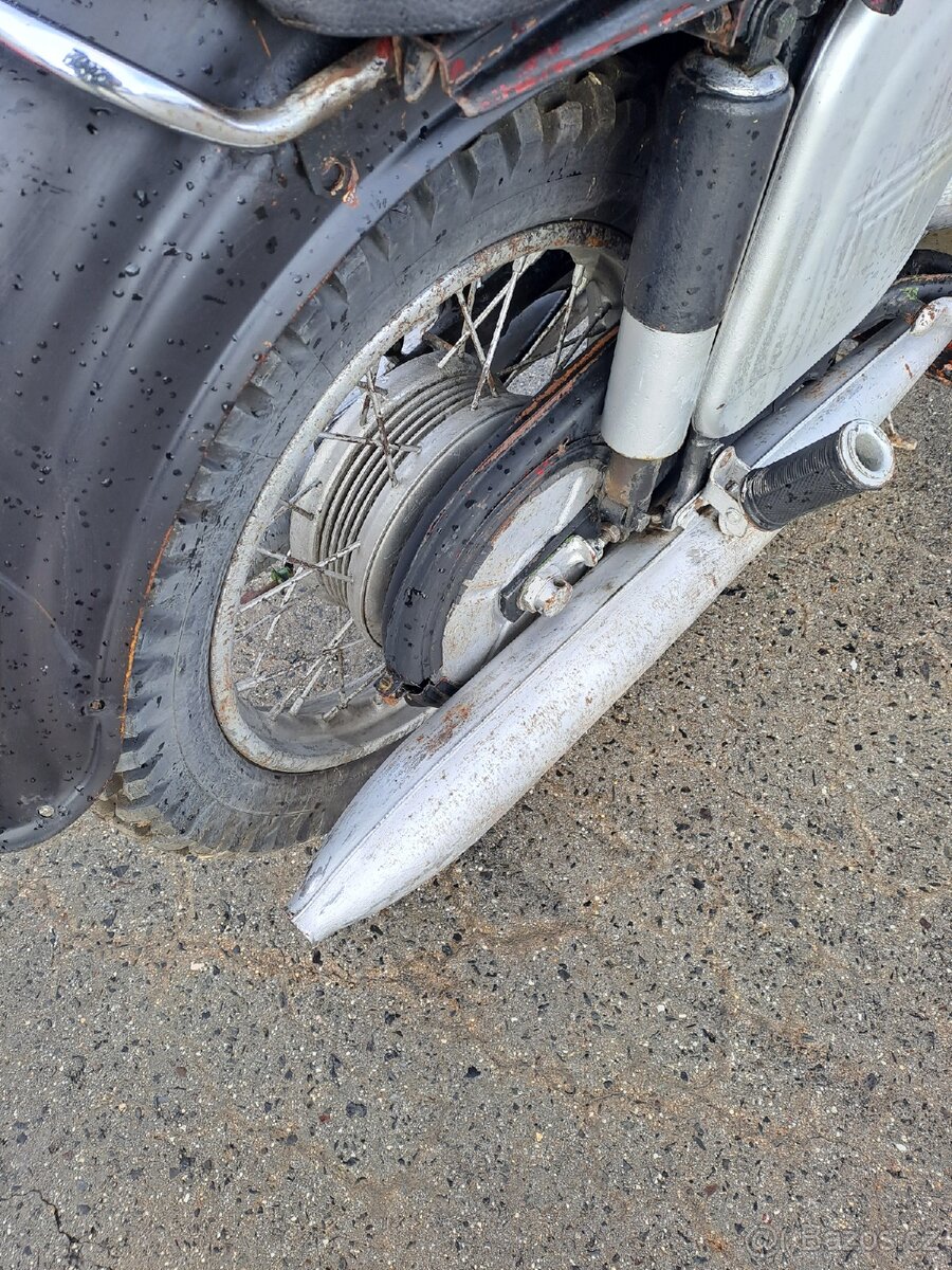 Jawa 250 kyvaĉka typ 353 - 6