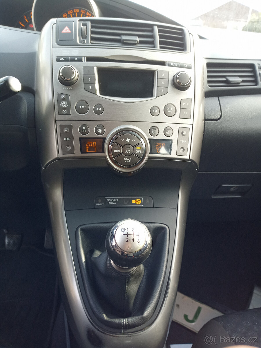 Prodám Toyota Verso 2,0 D-4D - 6
