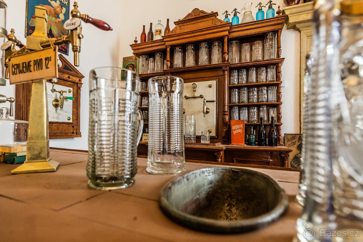 Sbírám STARÉ LAHVE, SKLENICE, KORBELE, REKLAMY NA PIVO - 6