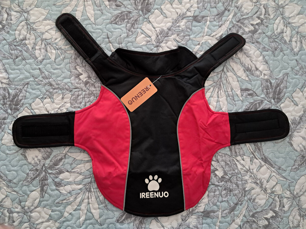 Pelíšky, hračky, zastřihovač s LED,oblečky a kartáče na srst - 6