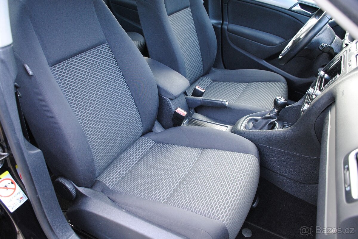 VW GOLF 6 2.0TDi 81kW - climatronic - navigace - handsfree - 6