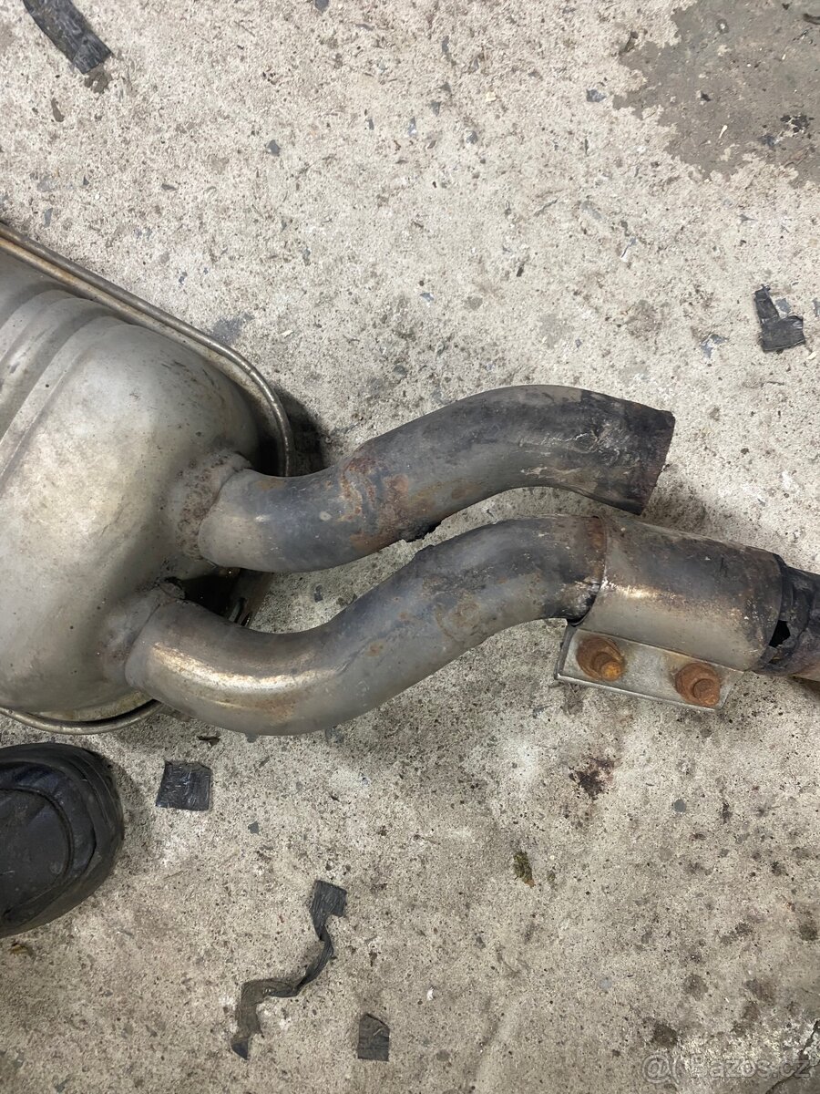 Tlumíc výfuku e46 330i - 6