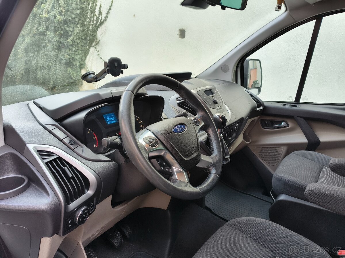 Tourneo Custom 2,2, 92 kW, koupeno v ČR - 6