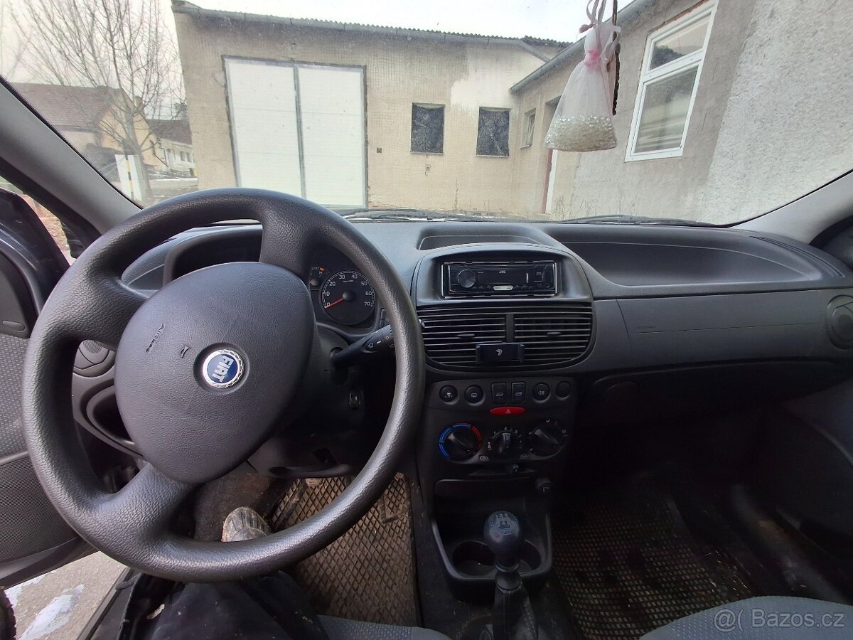 Fiat Punto - 6