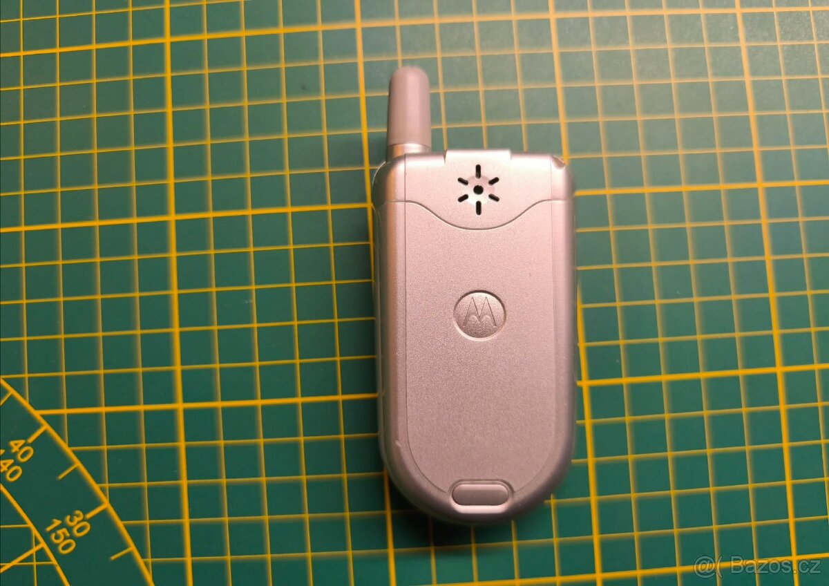 Motorola V180 - 6