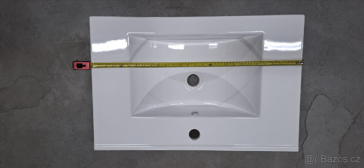 Nové bílé umyvadlo na skříňku 70x45 - 6