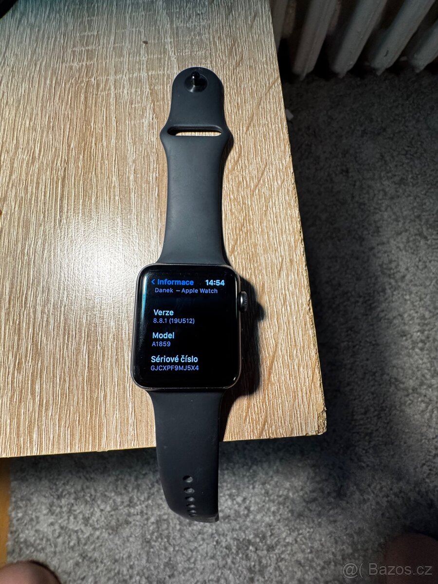 Apple Watch Series 3 42mm - 6