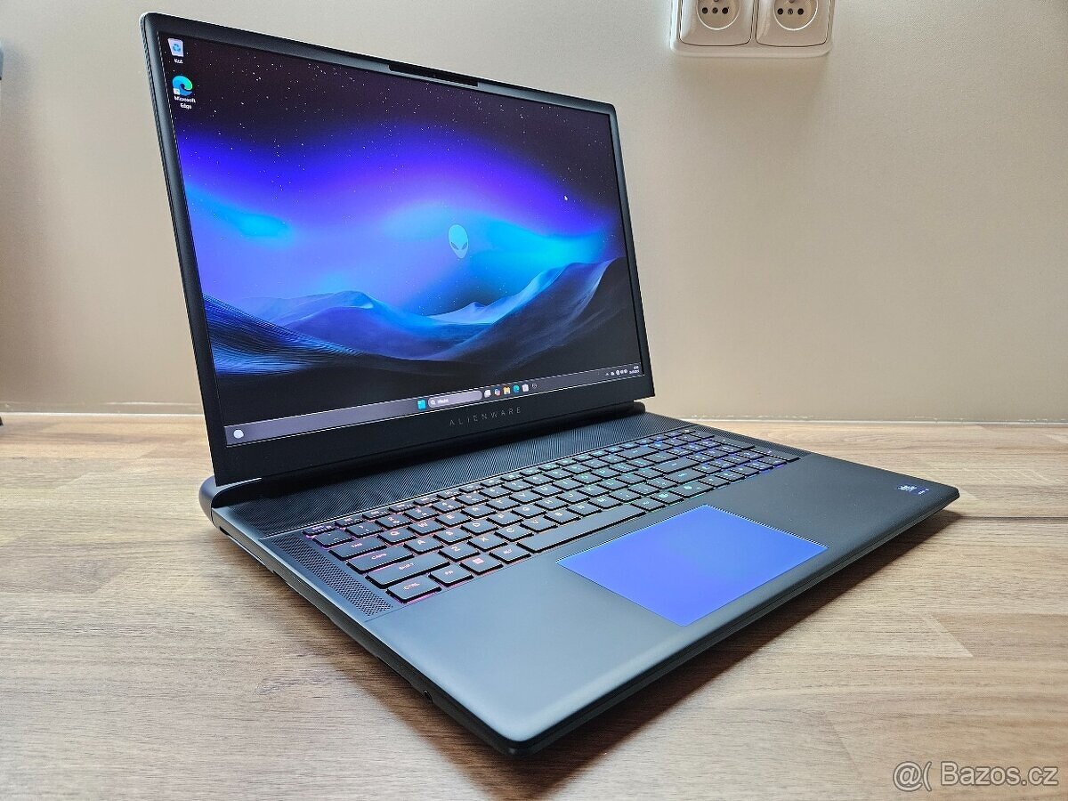 18"_300HZ_ALIENWARE 18 AREA-51_U9-275HX_RTX 5070 Ti 12GB - 6