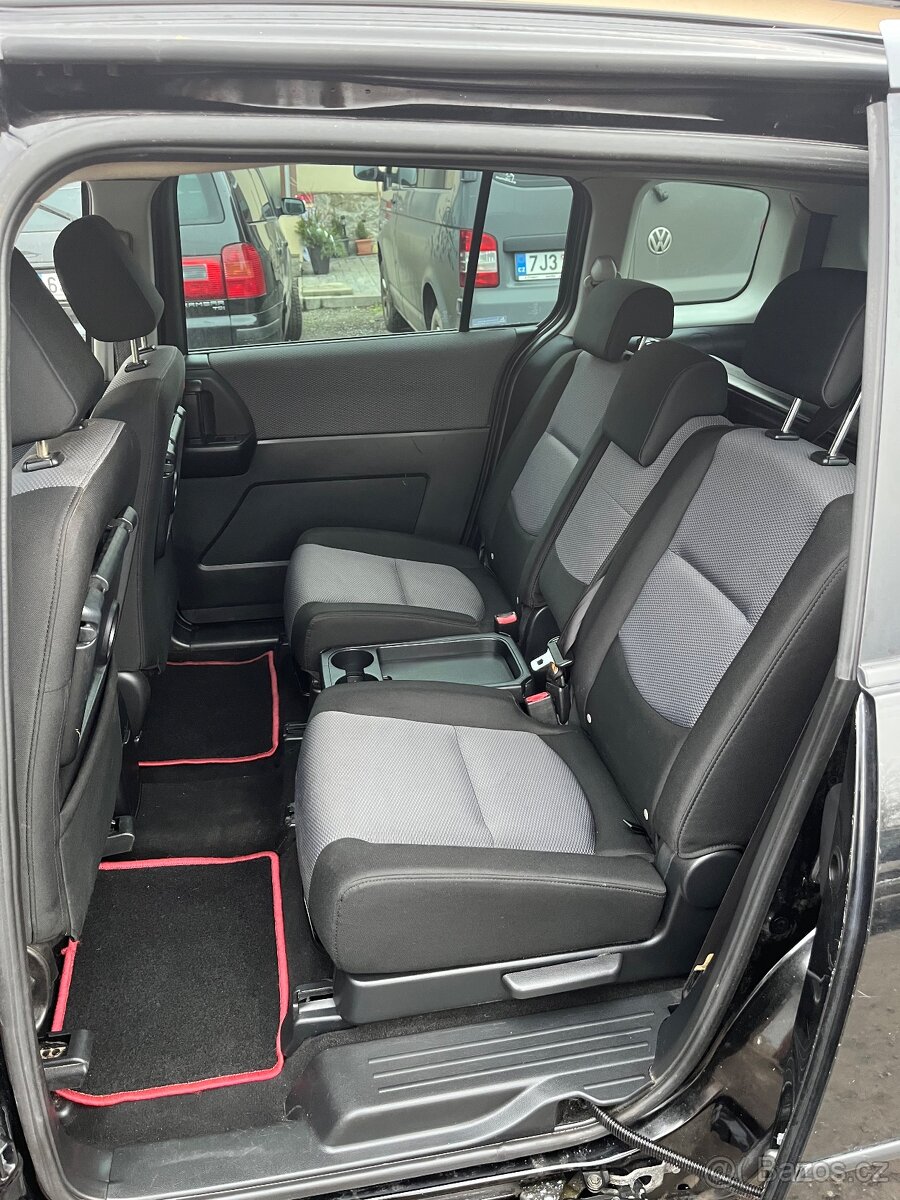 Mazda 5 1.8i 85kw 7 míst - 6