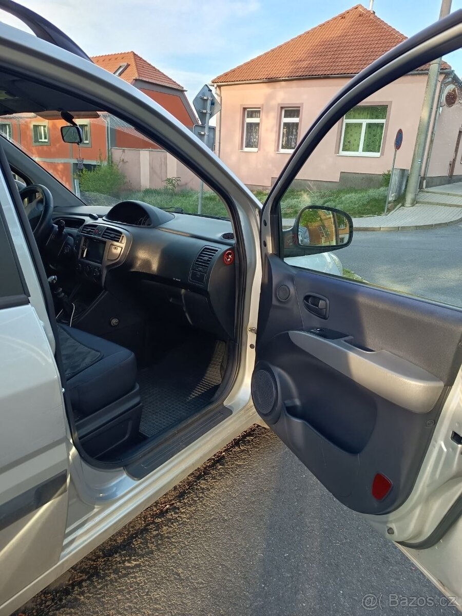 Hyundai Matrix - 6