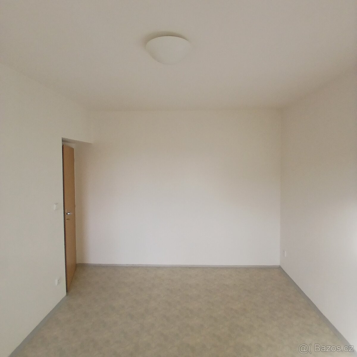 pronájem zděného bytu 2+kk - 6