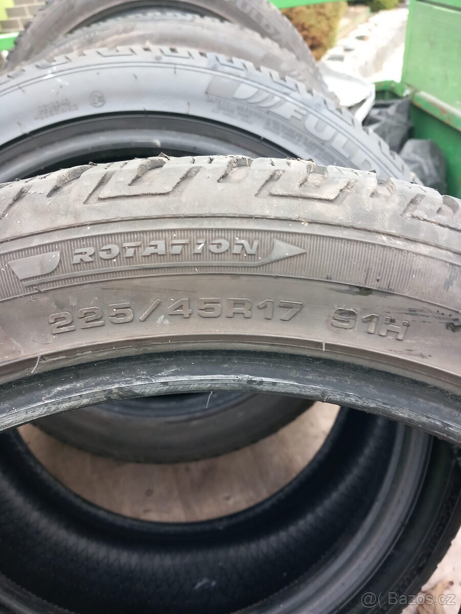 Prodám zimní pneumatiky Fulda 225/45 R17 – 4 ks - 6