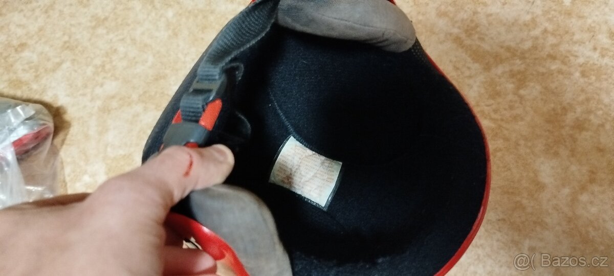 Dětské lyže, lyžáky, přilba - 6