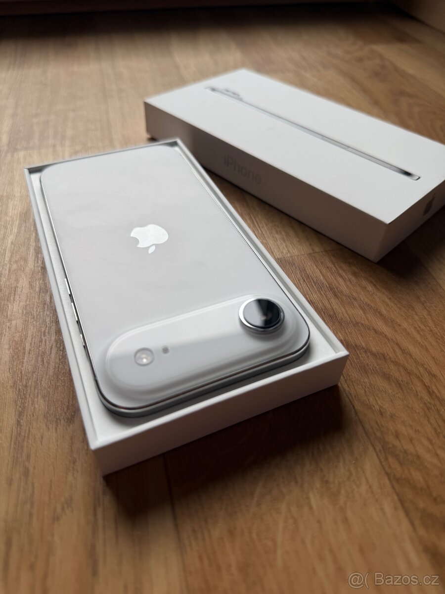 Apple iPhone Air 256GB stříbrný - 6